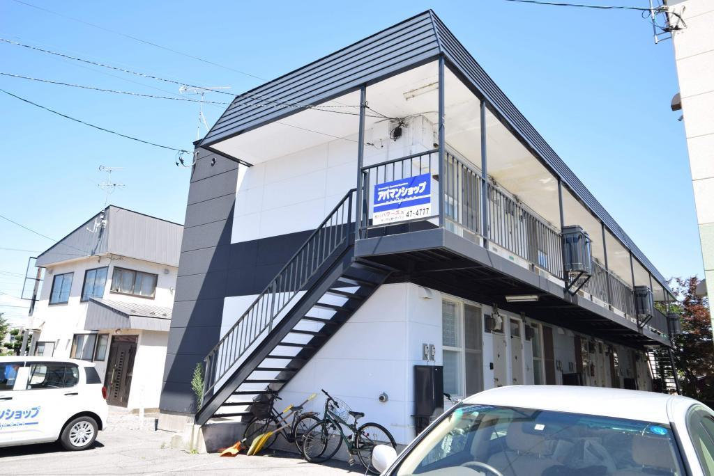 サウス２条ハイツＢ棟１０２外観