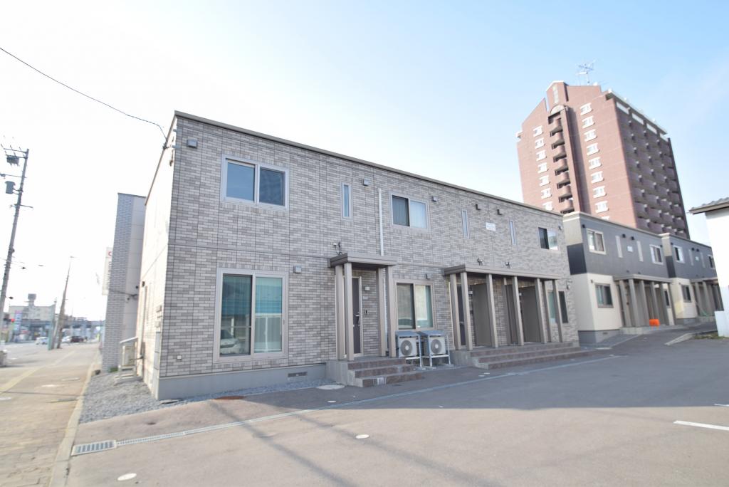 Ｍａｉｓｏｎｓ－Ｌａｆｆｉｔｔｅ外観